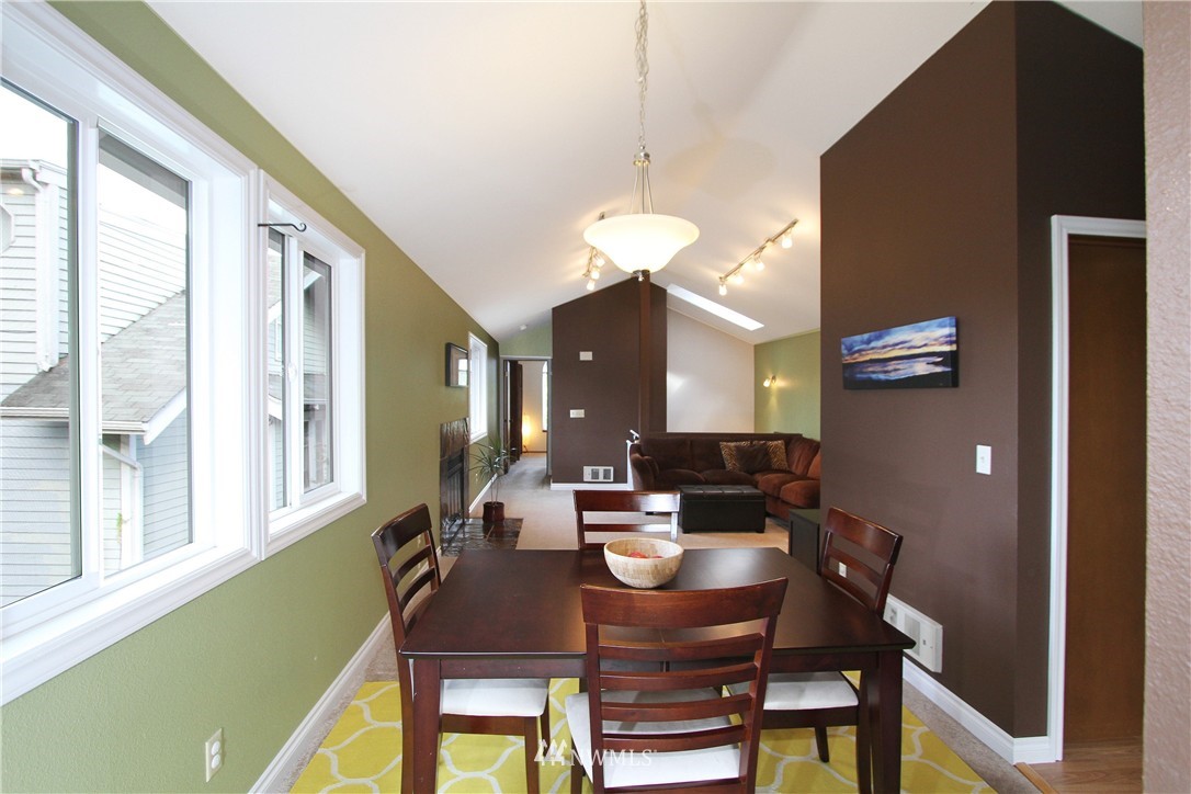 2317 North 56th Street Seattle, WA 98103 - Photo 6 of 21