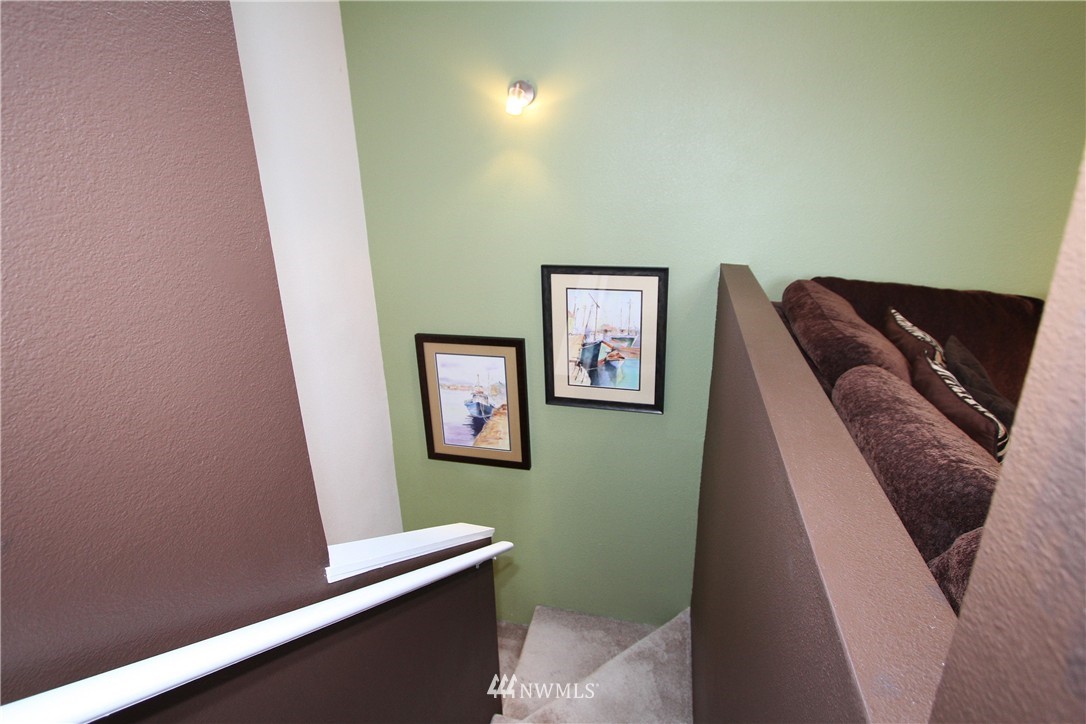 2317 North 56th Street Seattle, WA 98103 - Photo 10 of 21