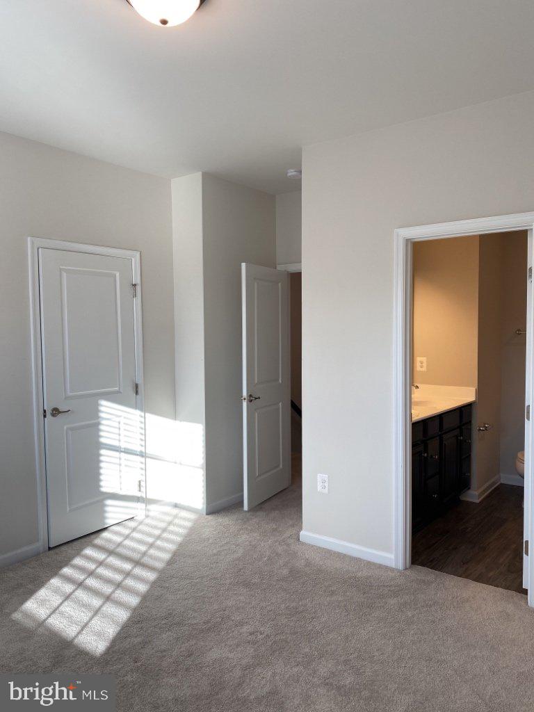 531 View Point Way Fredericksburg, VA 22405 - Photo 7 of 36 Bright and airy residential space.