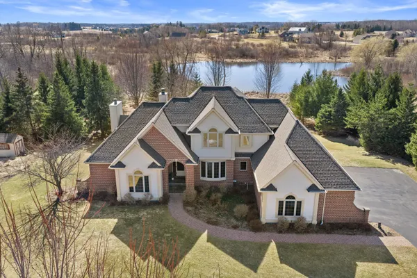 $1,169,000 | 1169 Aspen Court, Grafton, WI 53024