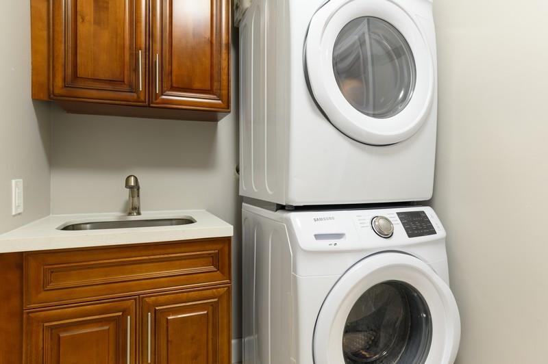 4622 Northwest 26th Way Boca Raton, FL 33434 - Photo 34 of 35 Laundry