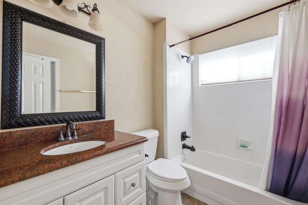 1911 New Haven Road Grapevine, TX 76051 - Photo 26 of 39 Full size, 3-piece bathroom on the first floor.