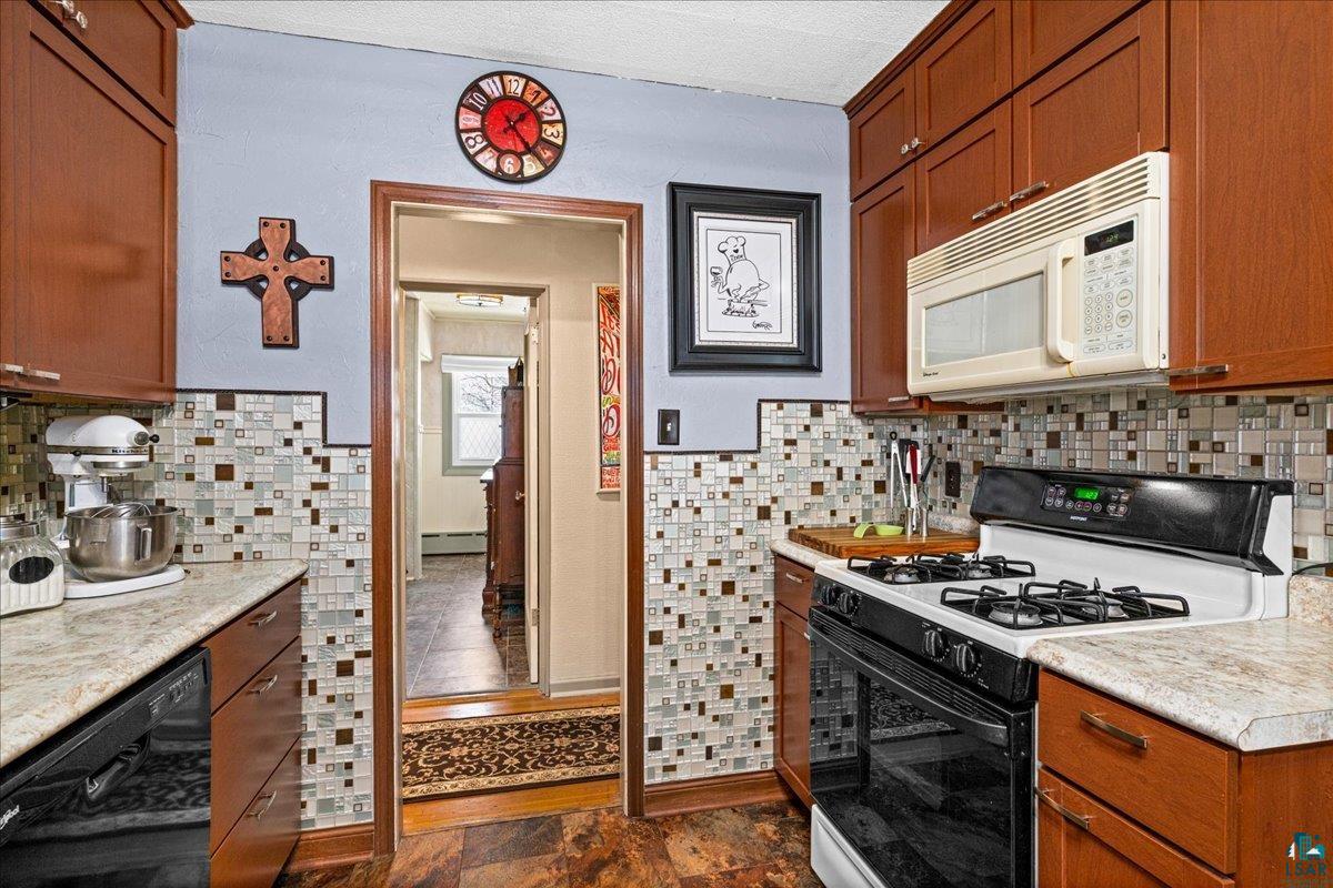 4010 Robinson Street Duluth, MN 55804 - Photo 14 of 35