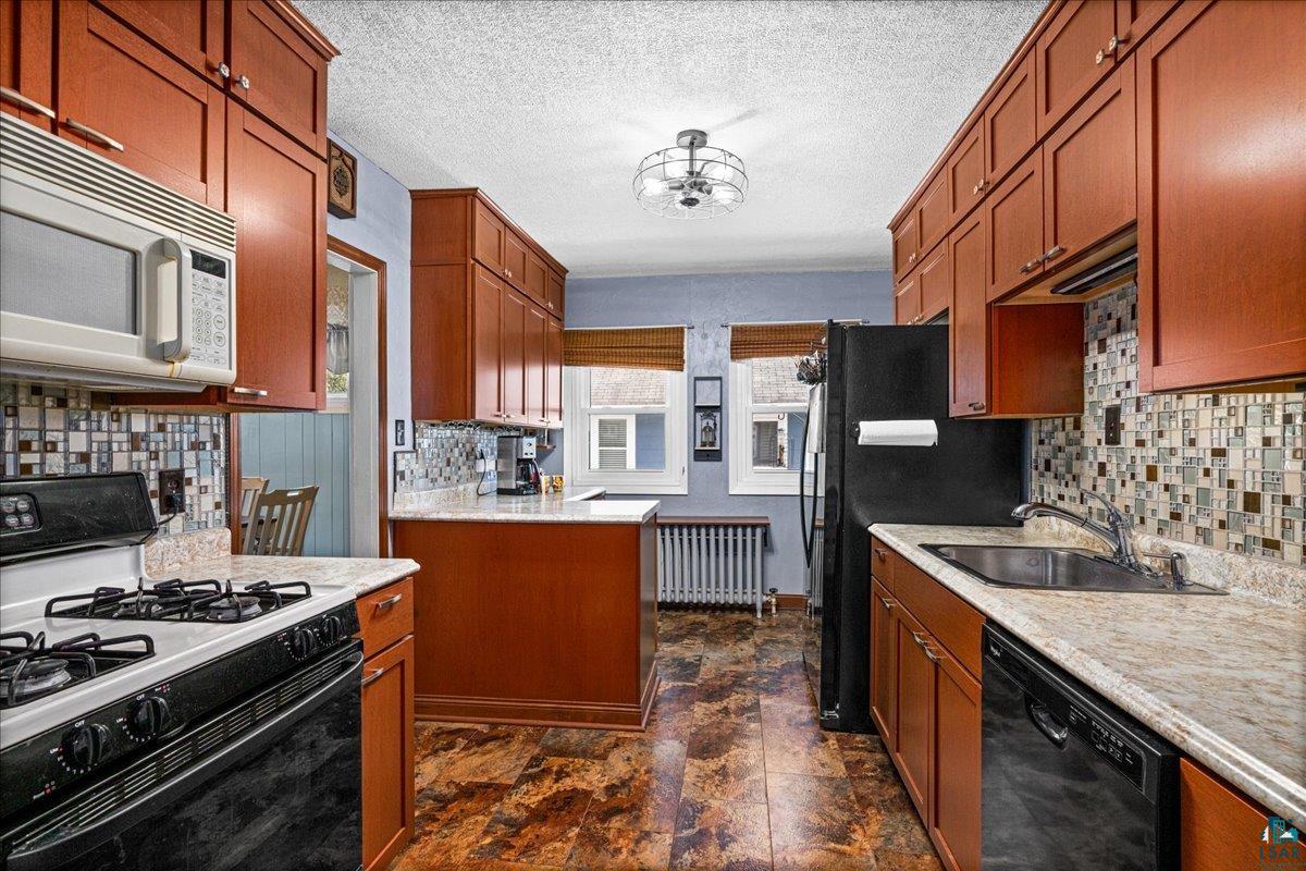 4010 Robinson Street Duluth, MN 55804 - Photo 15 of 35