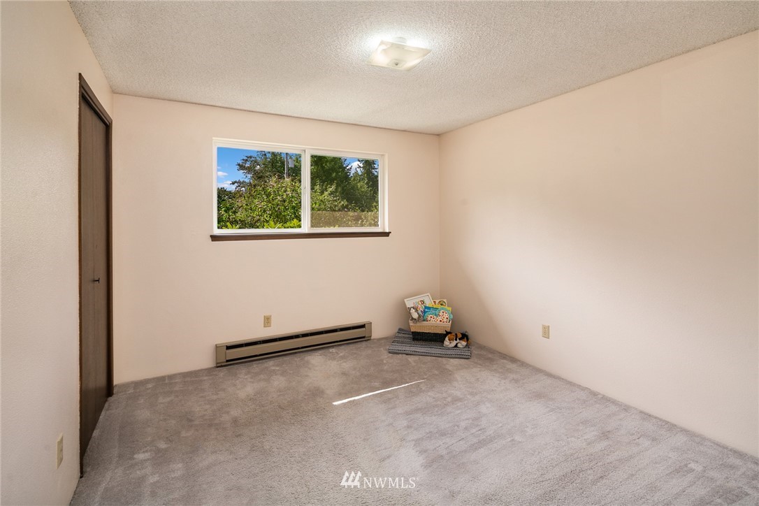 17806 Southeast 146th Street Renton, WA 98059 - Photo 12 of 21