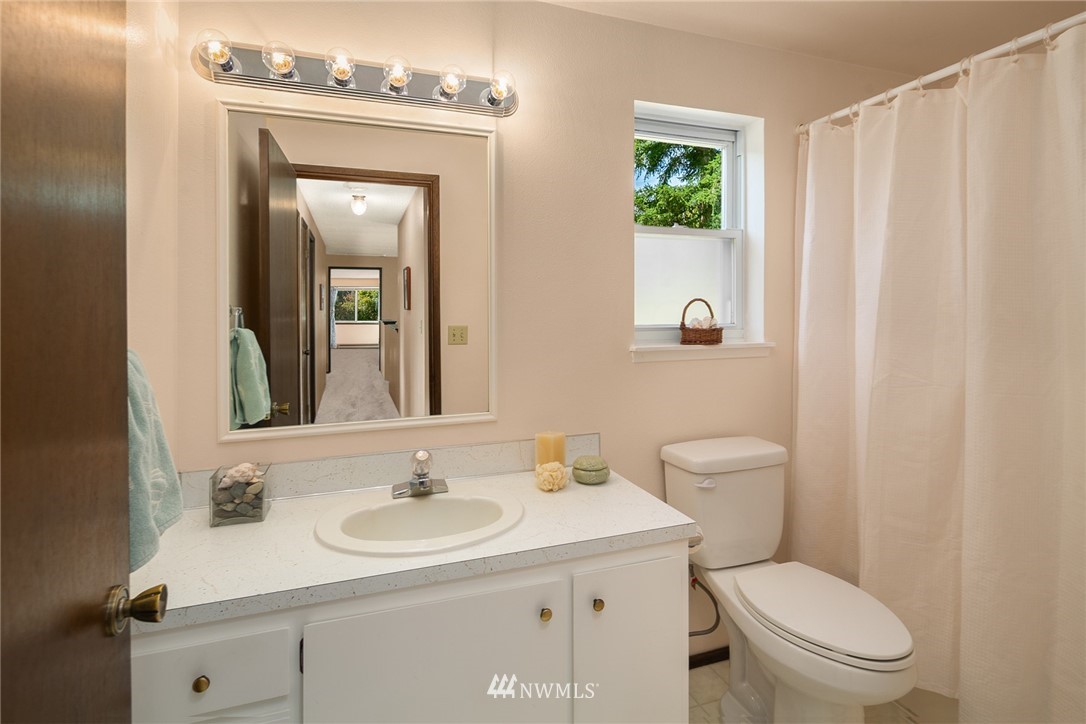 17806 Southeast 146th Street Renton, WA 98059 - Photo 14 of 21