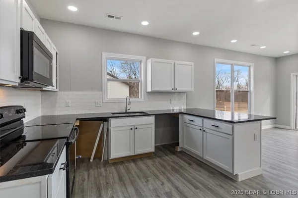 $299,900 | 510 East 15th Street, Eldon, MO 65026