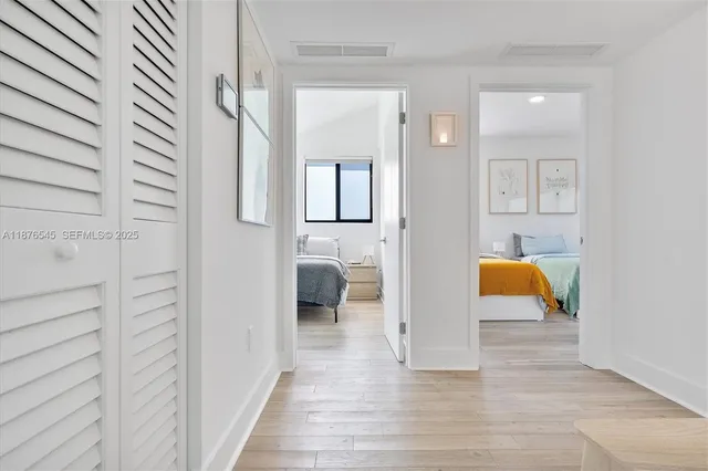 a view of back yard of the house