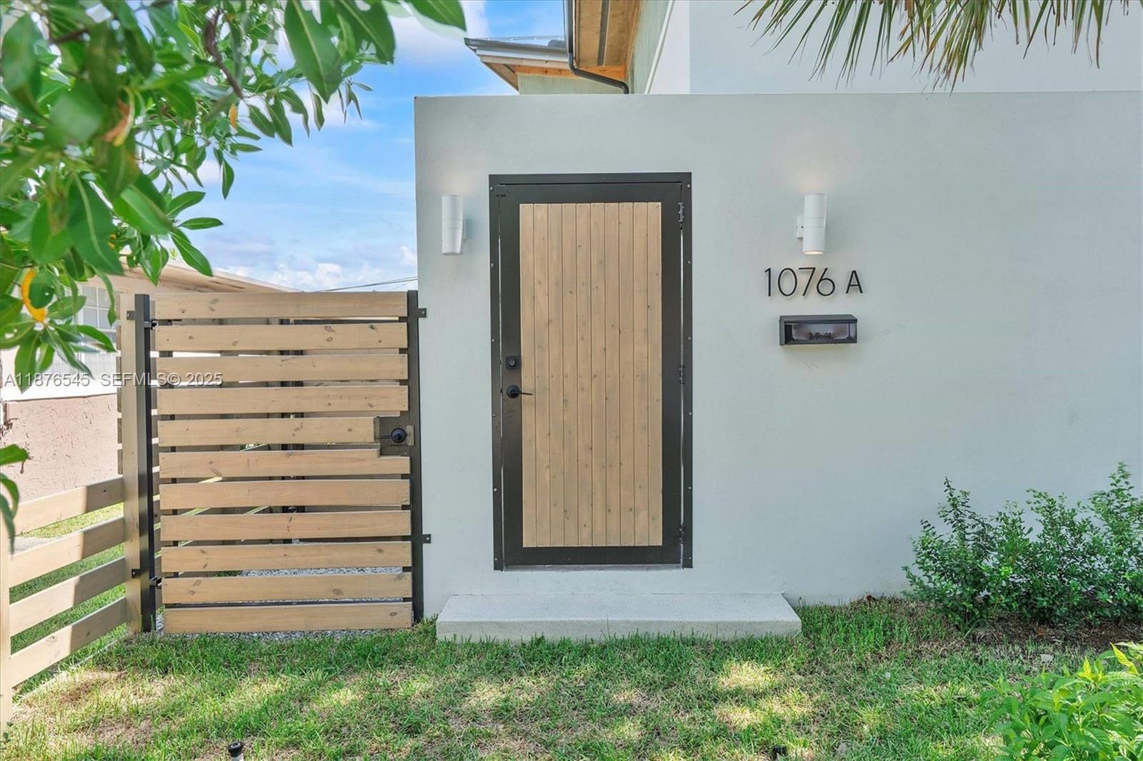 1076 Northwest 55th Street Miami, FL 33127 - Photo 5 of 96