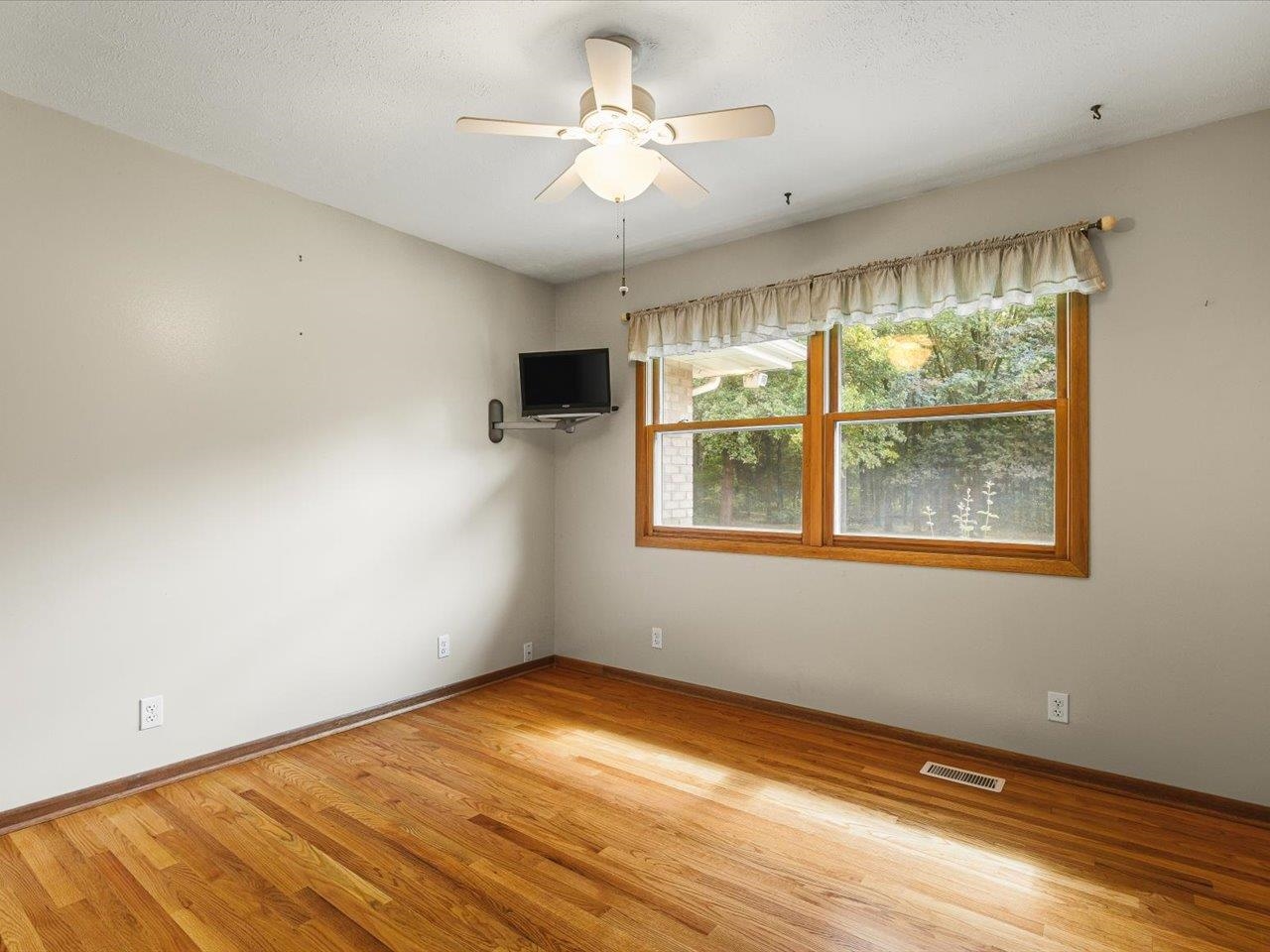 15085 East McNeal Road Monroe Center, IL 61052 - Photo 27 of 75 Gallery Image 27