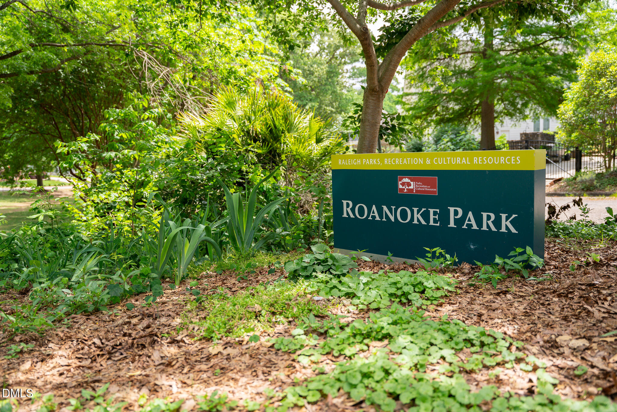 301.5 Bickett Boulevard Raleigh, NC 27608 - Photo 32 of 35