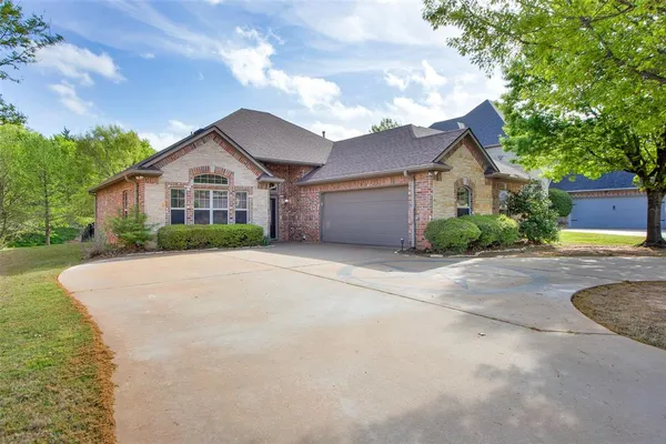 $345,500 | 2111 Renaissance Drive, Denison, TX 75020