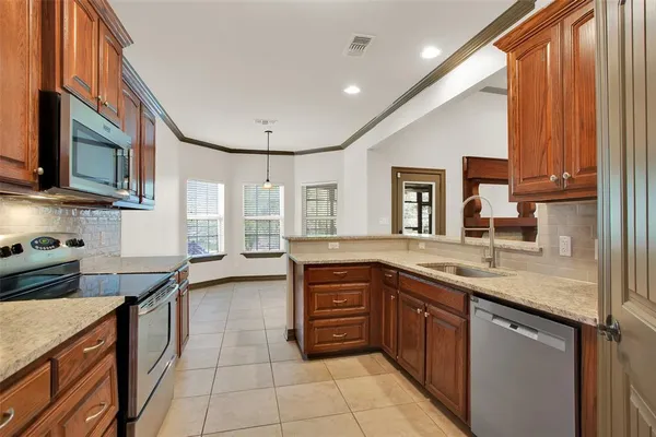 $345,500 | 2111 Renaissance Drive, Denison, TX 75020