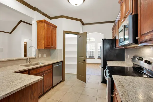 $345,500 | 2111 Renaissance Drive, Denison, TX 75020