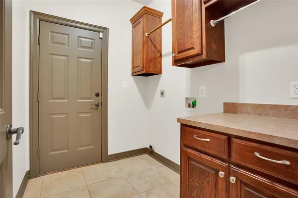$345,500 | 2111 Renaissance Drive, Denison, TX 75020