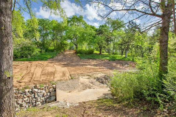 $345,500 | 2111 Renaissance Drive, Denison, TX 75020