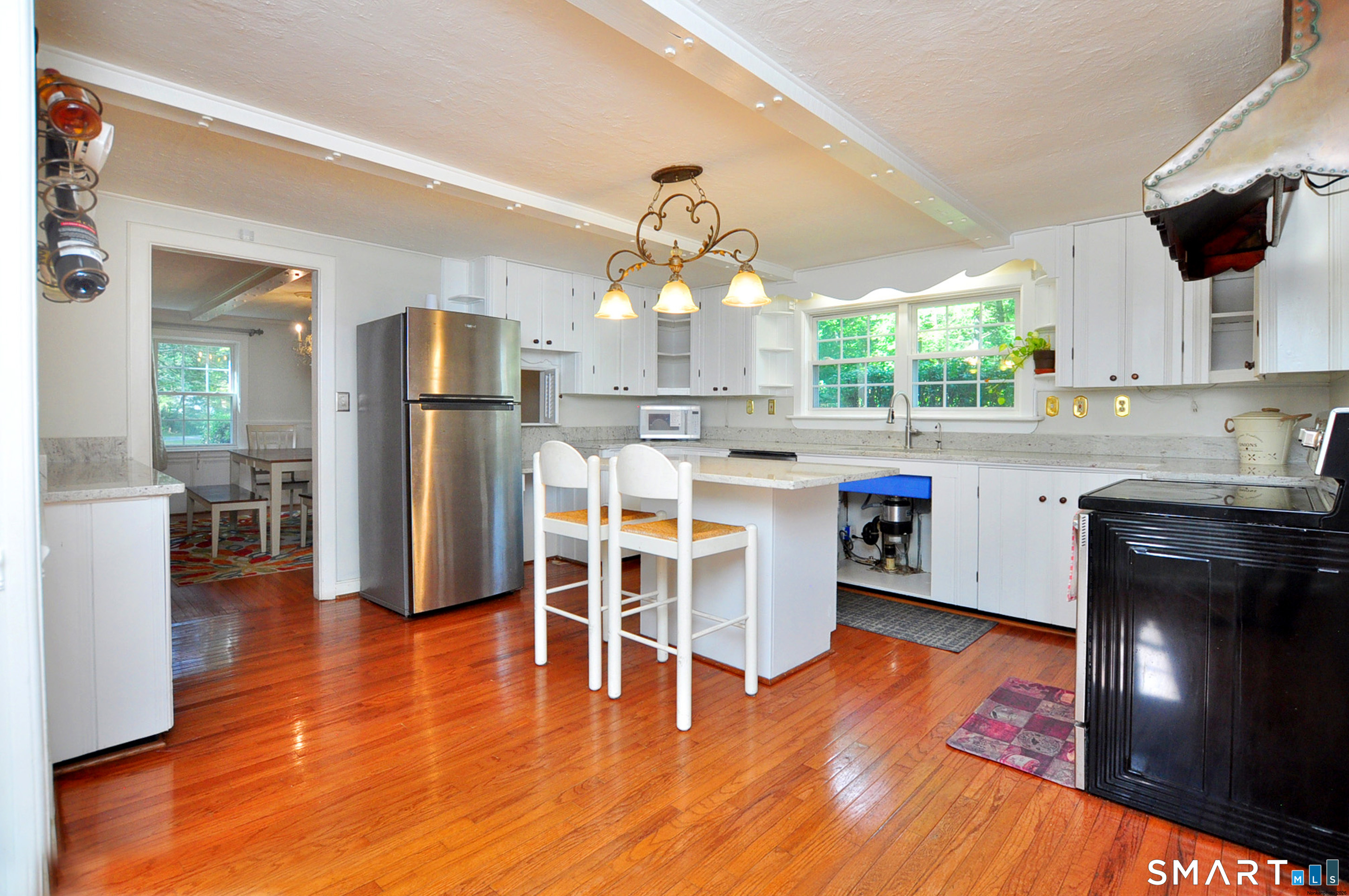 6 Raymond Road Avon, CT 06001 - Photo 16 of 38 Gallery Image 16