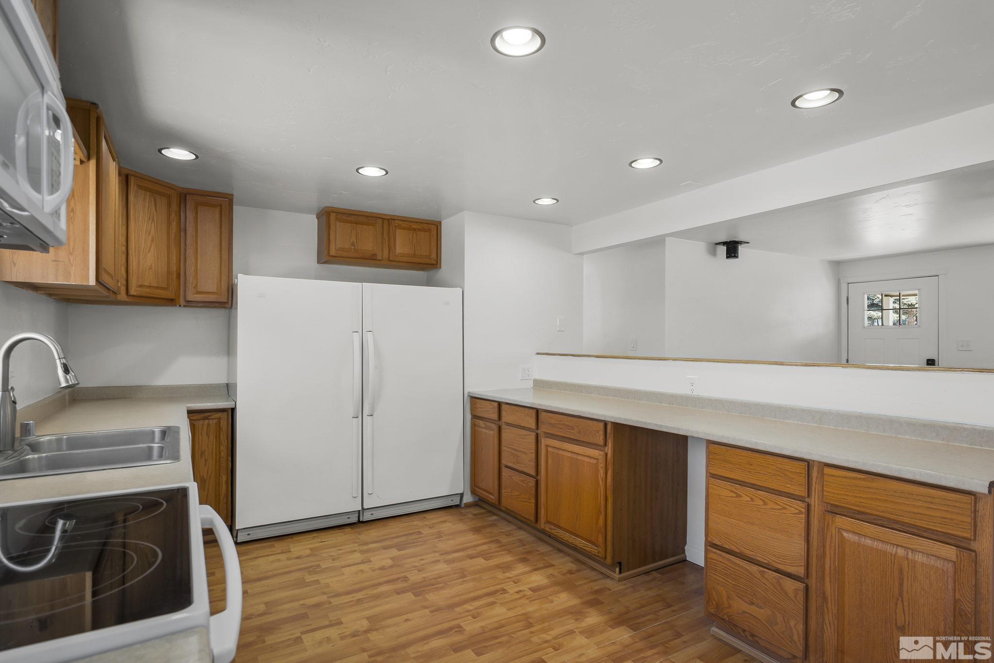 9385 Gremlin Way Reno, NV 89506 - Photo 9 of 18 Photo 9