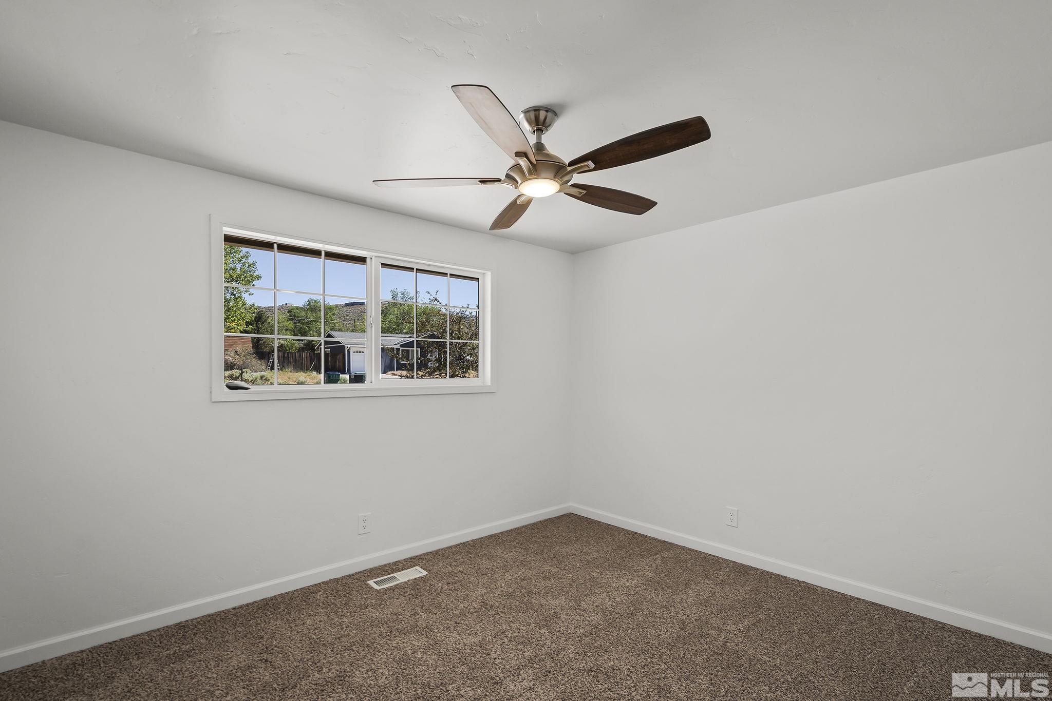 9385 Gremlin Way Reno, NV 89506 - Photo 10 of 18 Photo 10