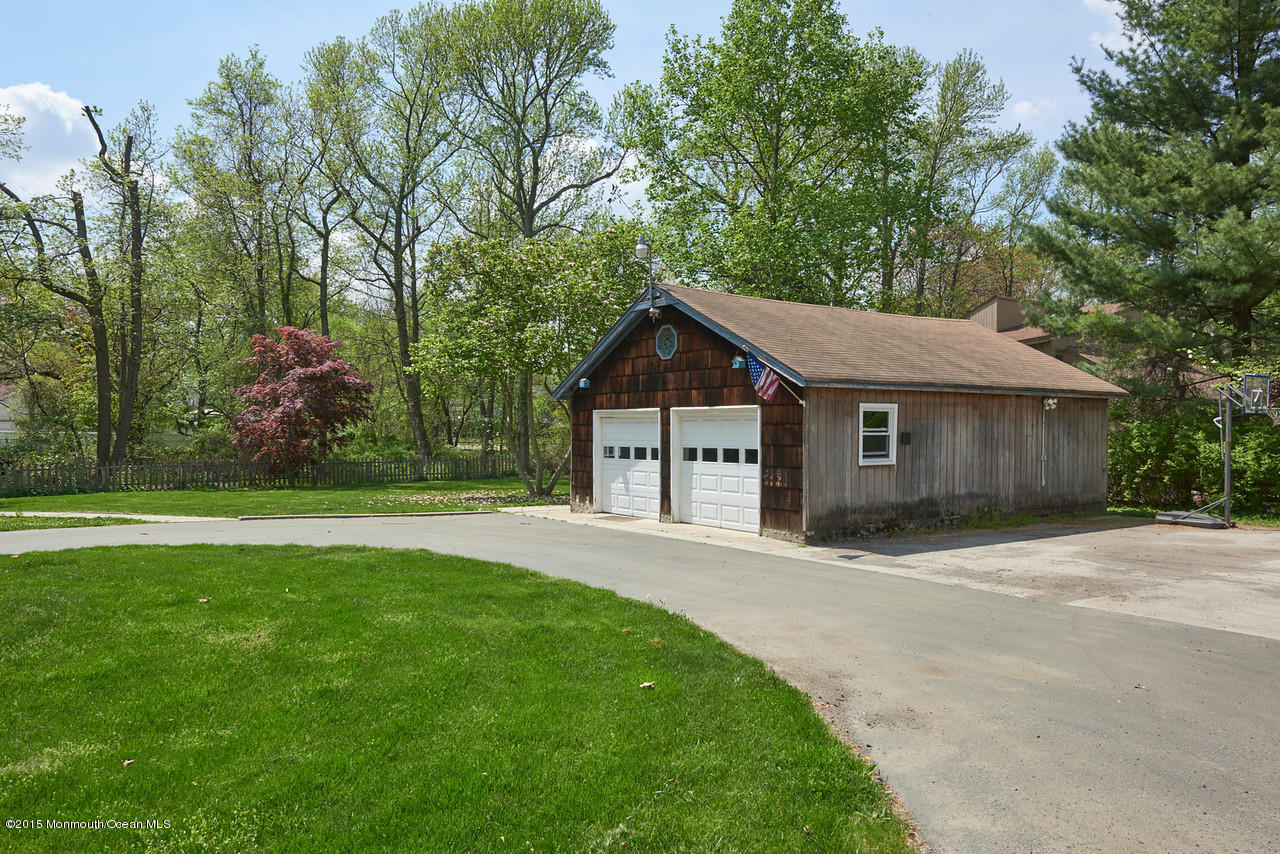215 Lloyd Road Aberdeen, NJ 07747 - Photo 3 of 23 BAP_9270-X2