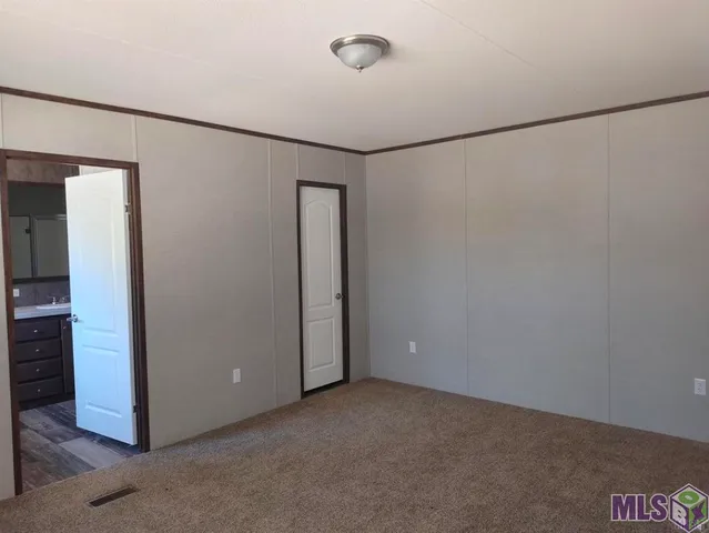 $1,800 | 18884 Scivicque Lane, Denham Springs, LA 70726