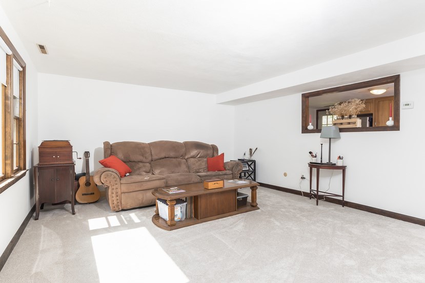 54 Indian Road Waltham, MA 02451 - Photo 3 of 18 Gallery Image 3