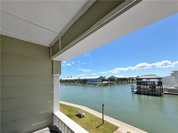 $219,900 | 2290 North Fulton Beach Road, Unit 215, Rockport, TX 78382