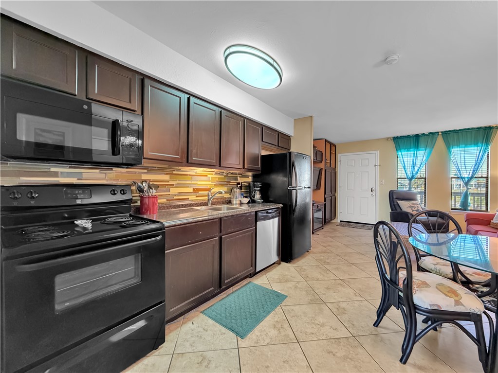 2290 North Fulton Beach Road, Unit 215 Rockport, TX 78382 - Photo 10 of 29