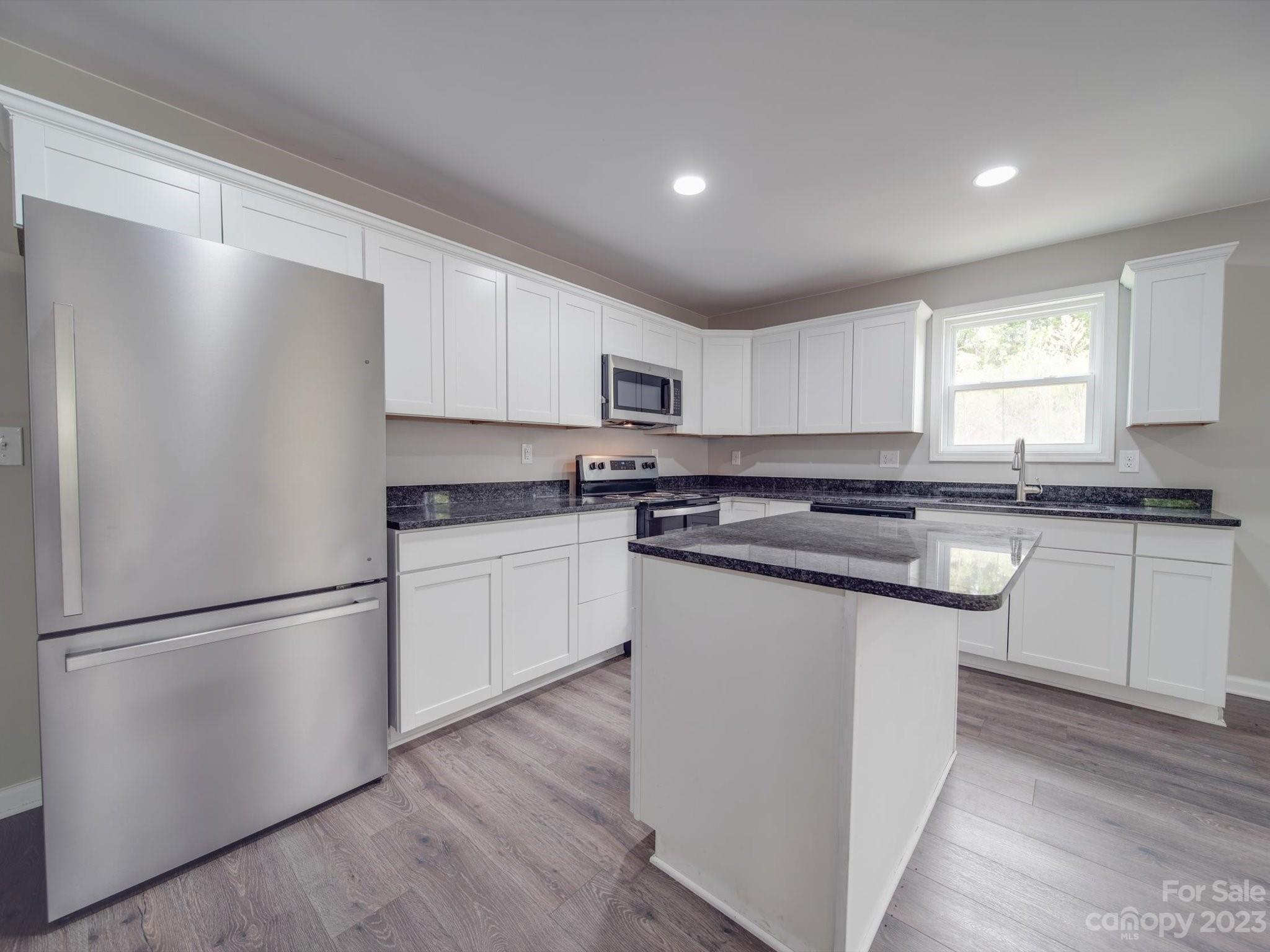 464 Amhurst Street Southwest Concord, NC 28025 - Photo 7 of 41