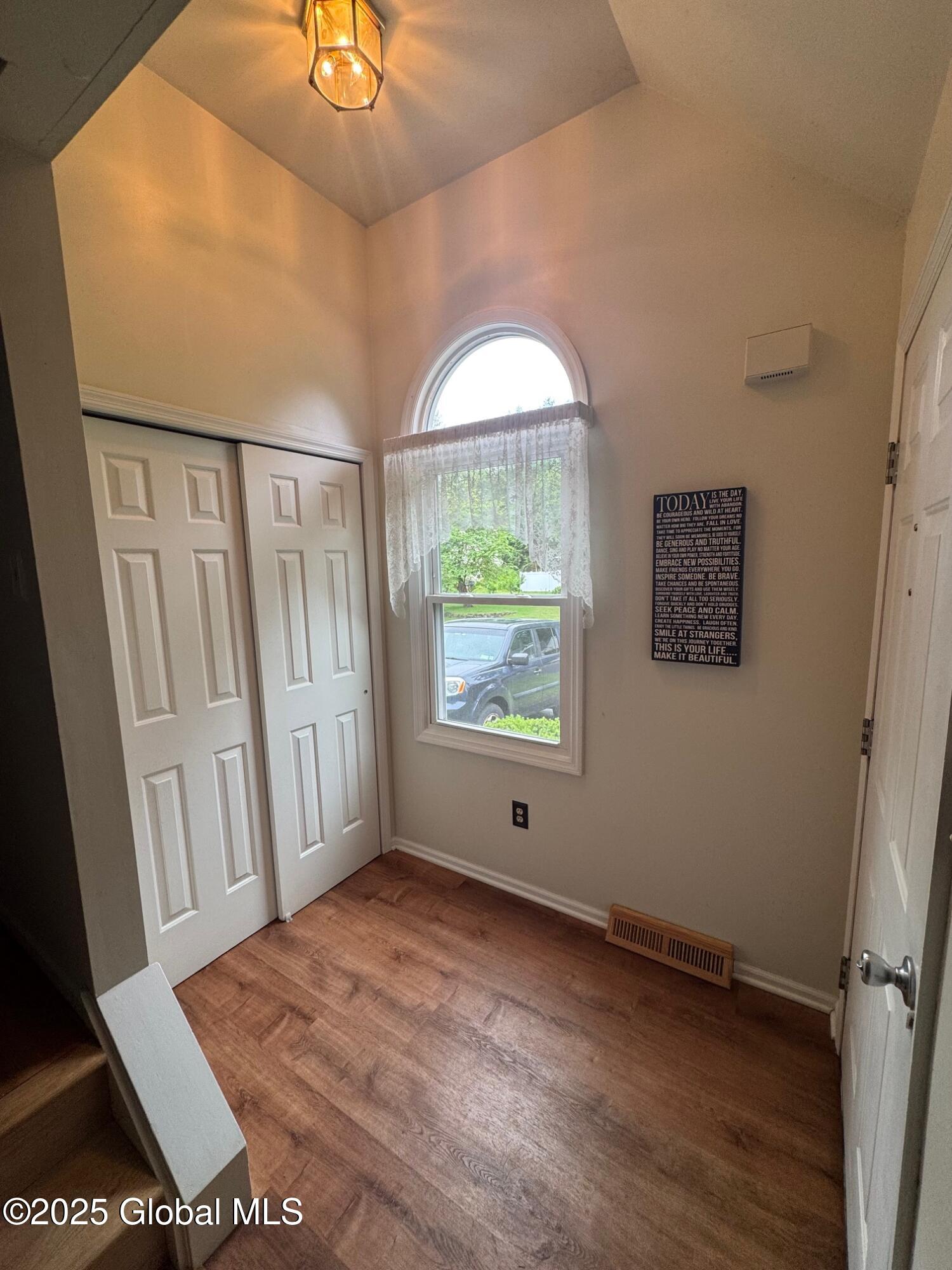 31 Dunwoodie Road Bethlehem, NY 12077 - Photo 11 of 58 IMG_9609