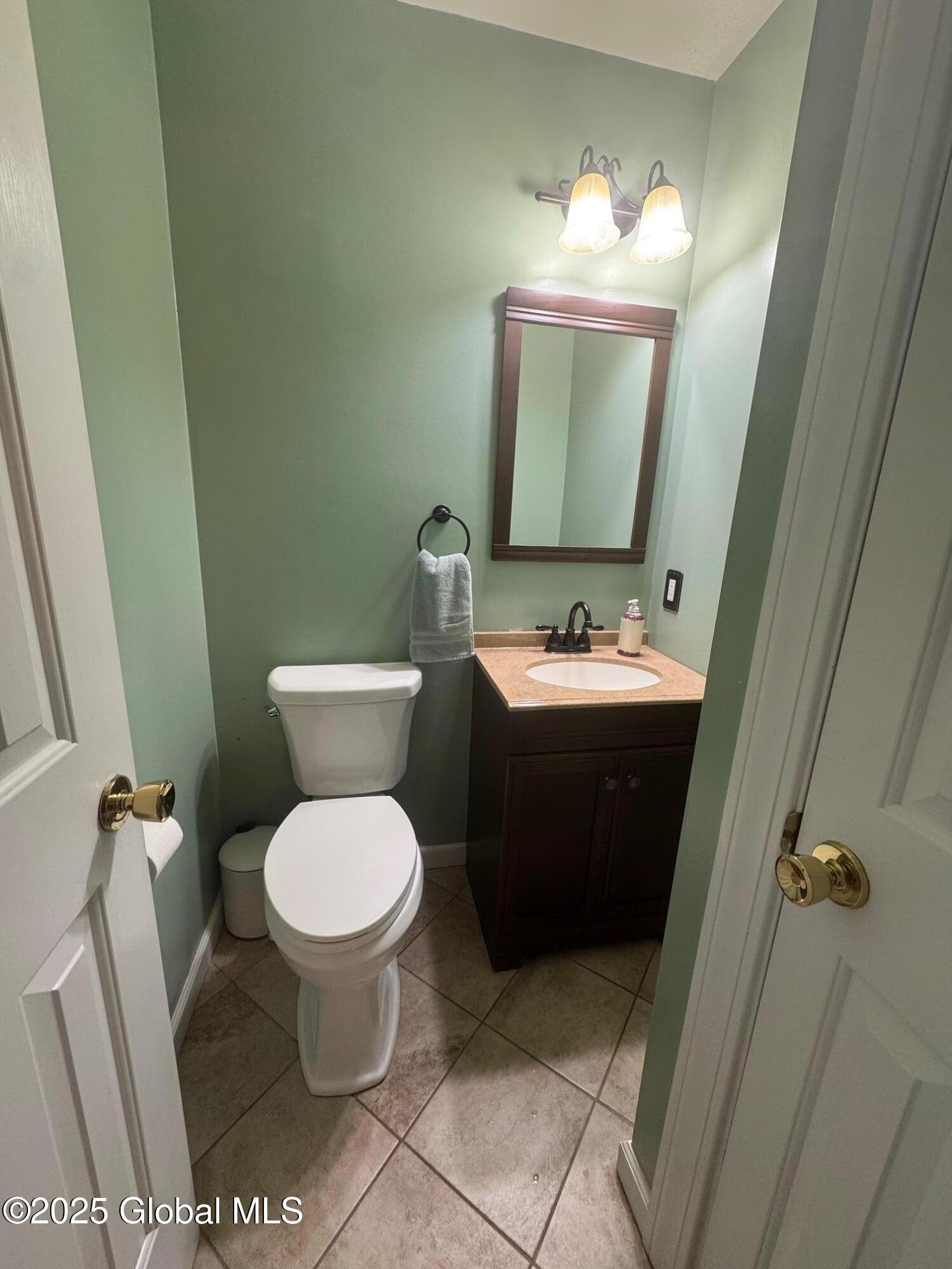 31 Dunwoodie Road Bethlehem, NY 12077 - Photo 19 of 58 IMG_9600