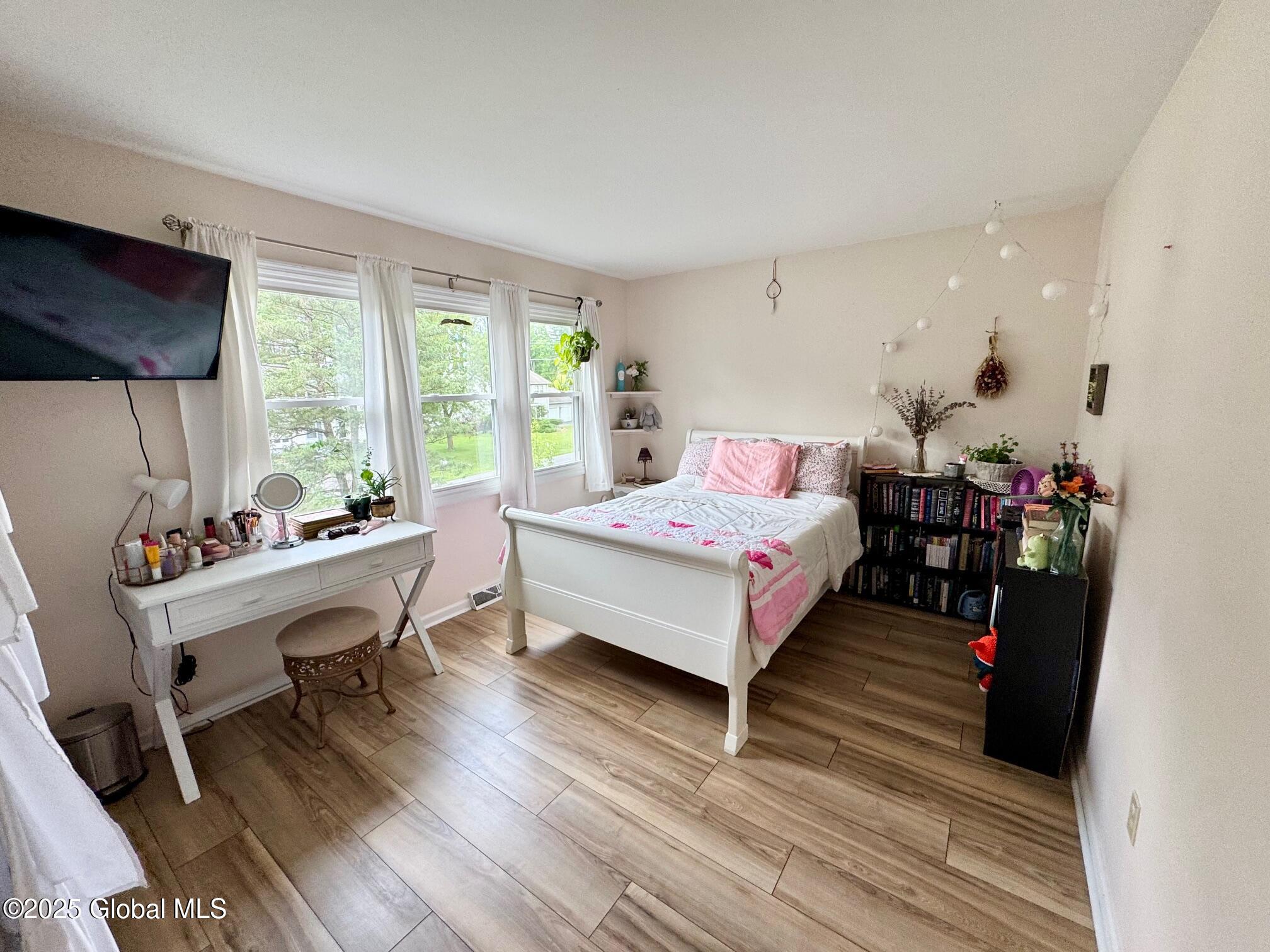 31 Dunwoodie Road Bethlehem, NY 12077 - Photo 26 of 58 IMG_9657