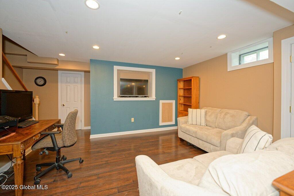 31 Dunwoodie Road Bethlehem, NY 12077 - Photo 33 of 58 033-5 Basement 5_m