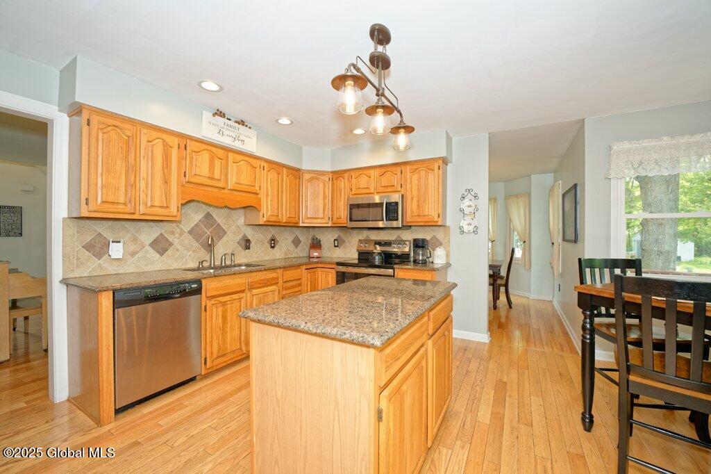 31 Dunwoodie Road Bethlehem, NY 12077 - Photo 4 of 58 019-3 Kitchen 2_m