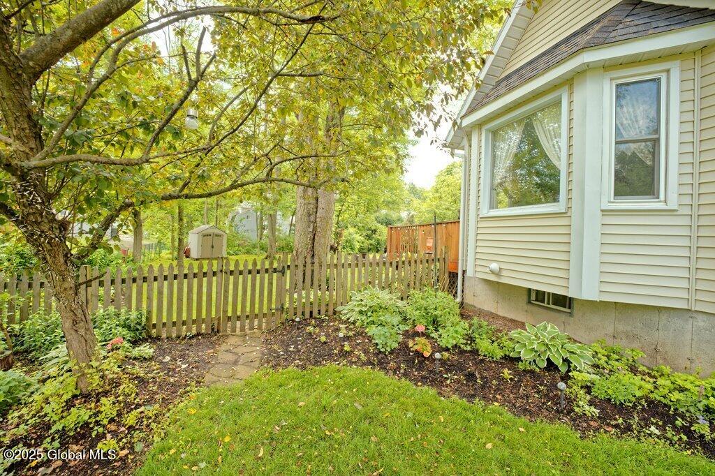 31 Dunwoodie Road Bethlehem, NY 12077 - Photo 43 of 58 051-Yard 1_m