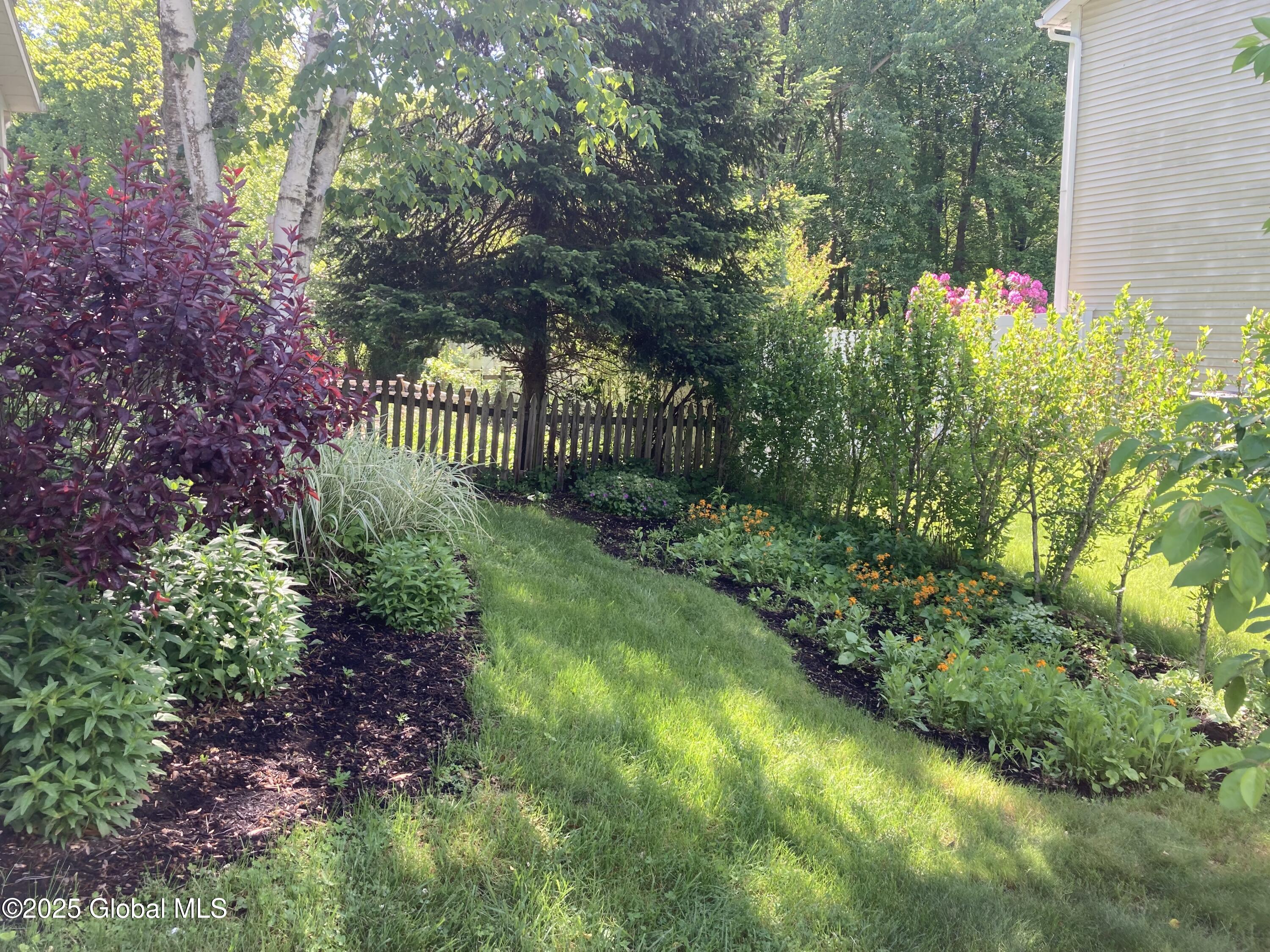 31 Dunwoodie Road Bethlehem, NY 12077 - Photo 48 of 58 IMG_1722