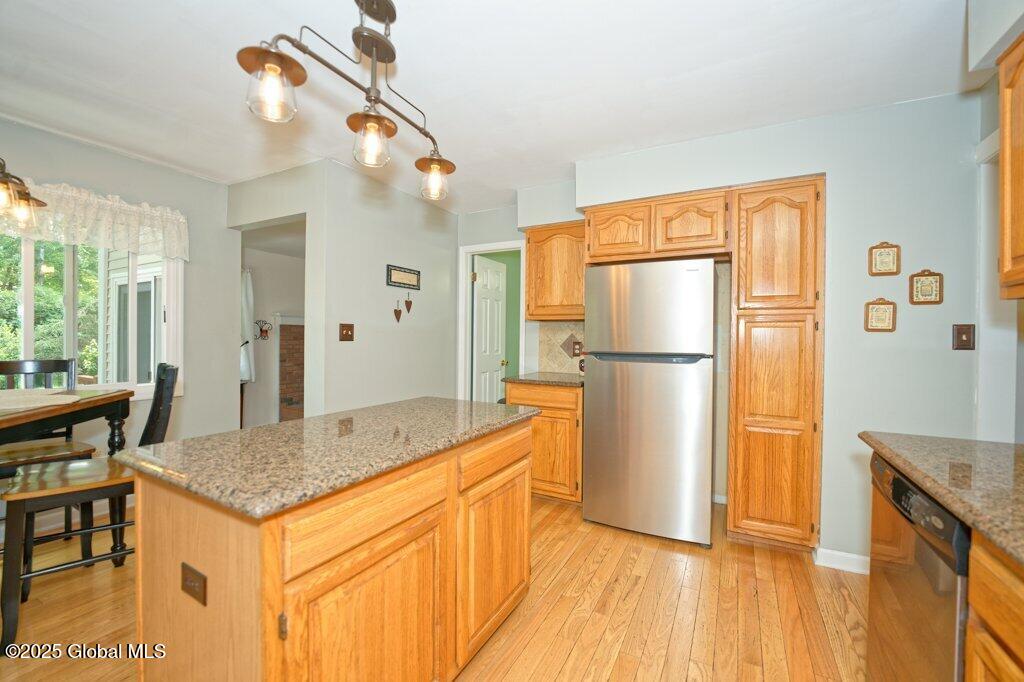 31 Dunwoodie Road Bethlehem, NY 12077 - Photo 6 of 58 021-3 Kitchen 4_m