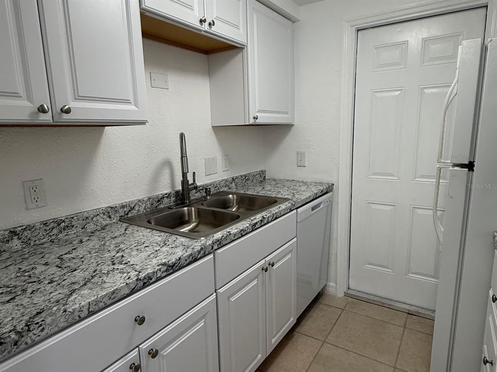 4954 Bitner Street New Port Richey, FL 34652 - Photo 2 of 28