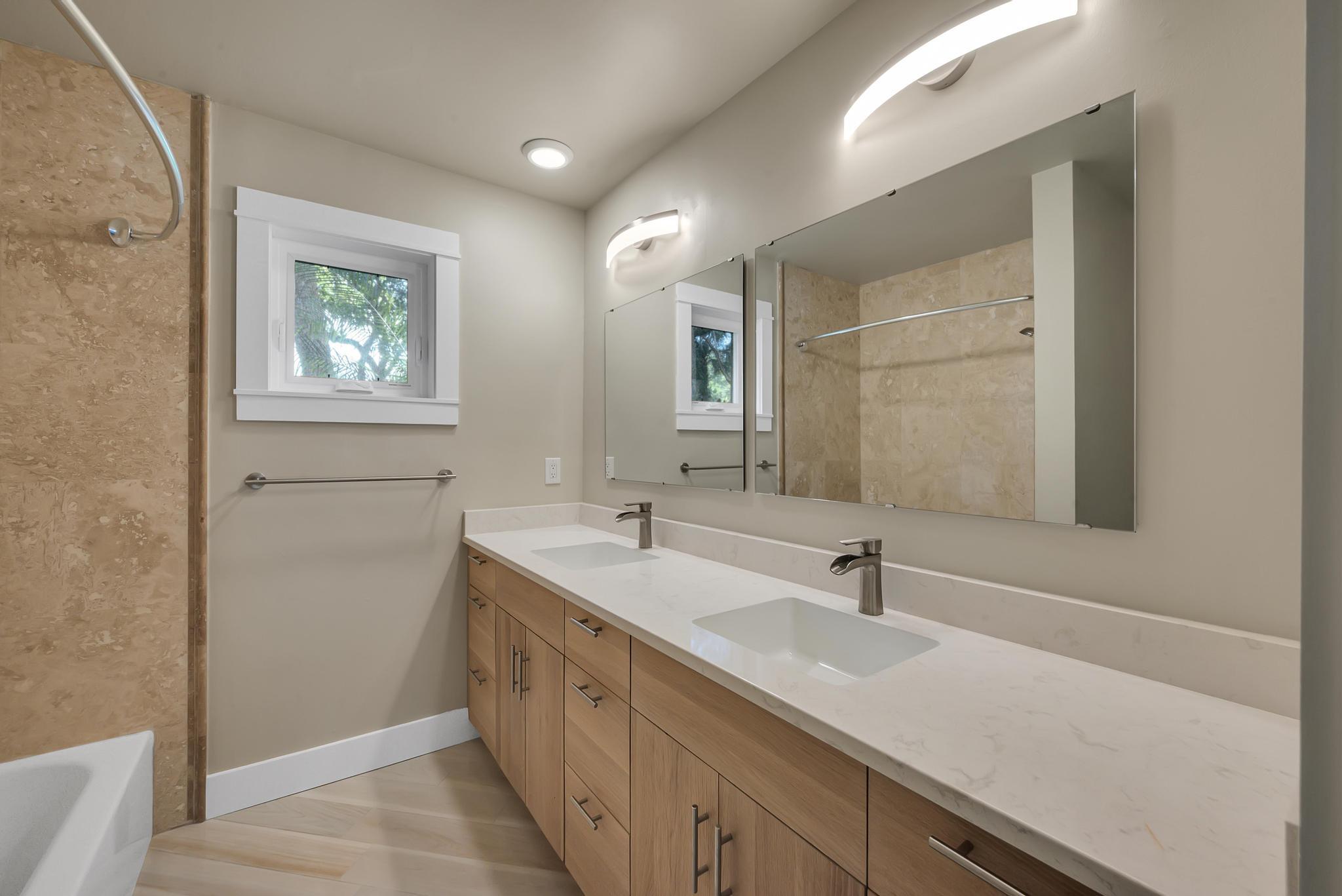24 Fieldway Drive Sewall's Point, FL 34996 - Photo 15 of 37 95CA1584-EE91-4AD8-81D1-C4E6EF129FBC