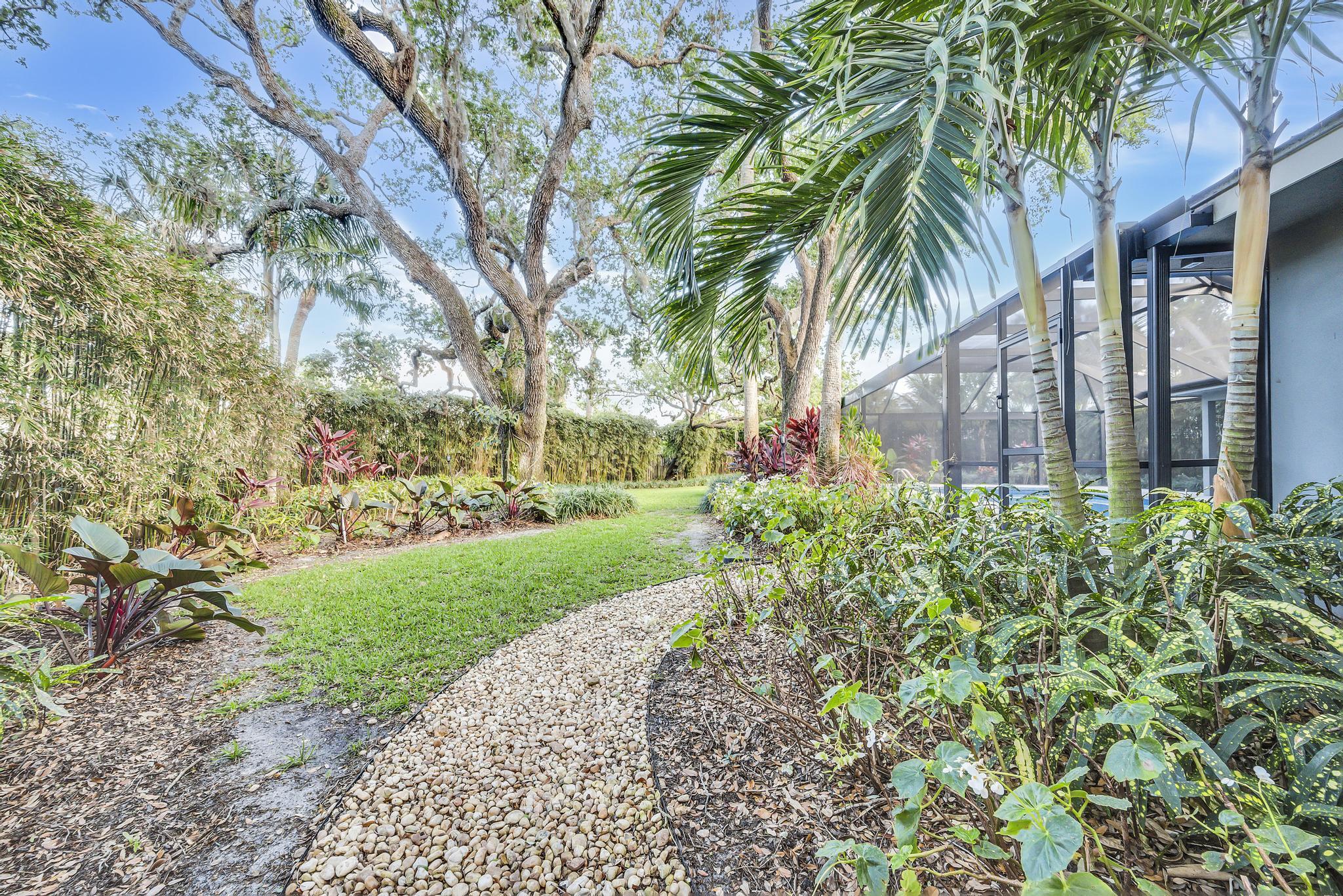 24 Fieldway Drive Sewall's Point, FL 34996 - Photo 30 of 37 80C86B6D-3097-44F1-B6FD-EC5359CB8C39
