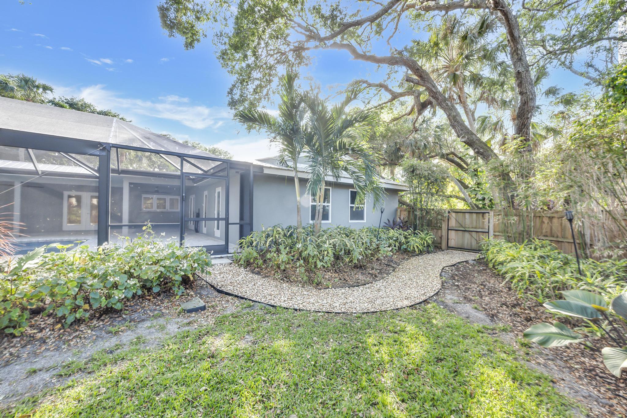 24 Fieldway Drive Sewall's Point, FL 34996 - Photo 31 of 37 15546274-E455-40D1-A491-35663CC5BAF9