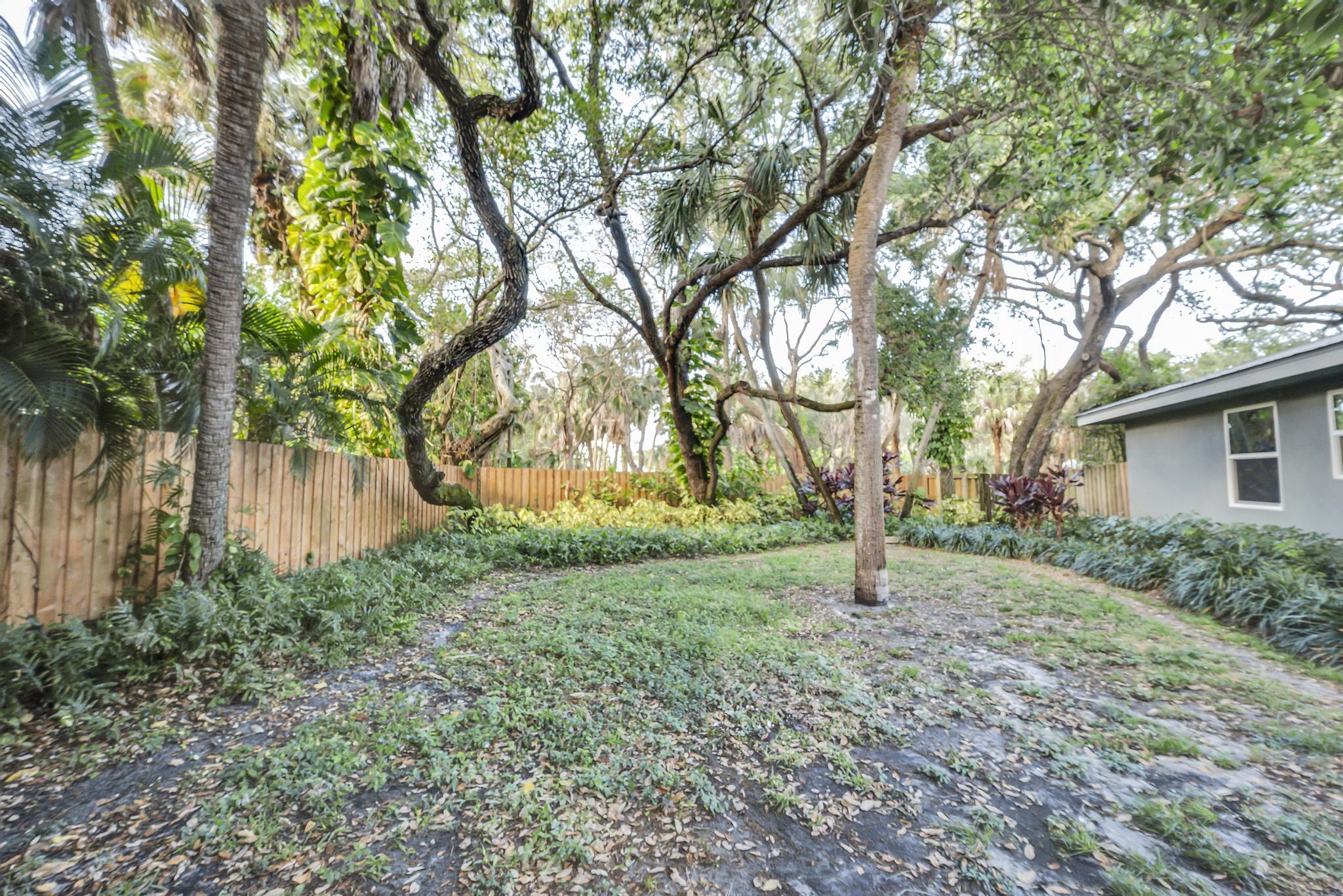 24 Fieldway Drive Sewall's Point, FL 34996 - Photo 32 of 37 D0ACAD83-1827-4C1F-9A44-434EBE35B9D5