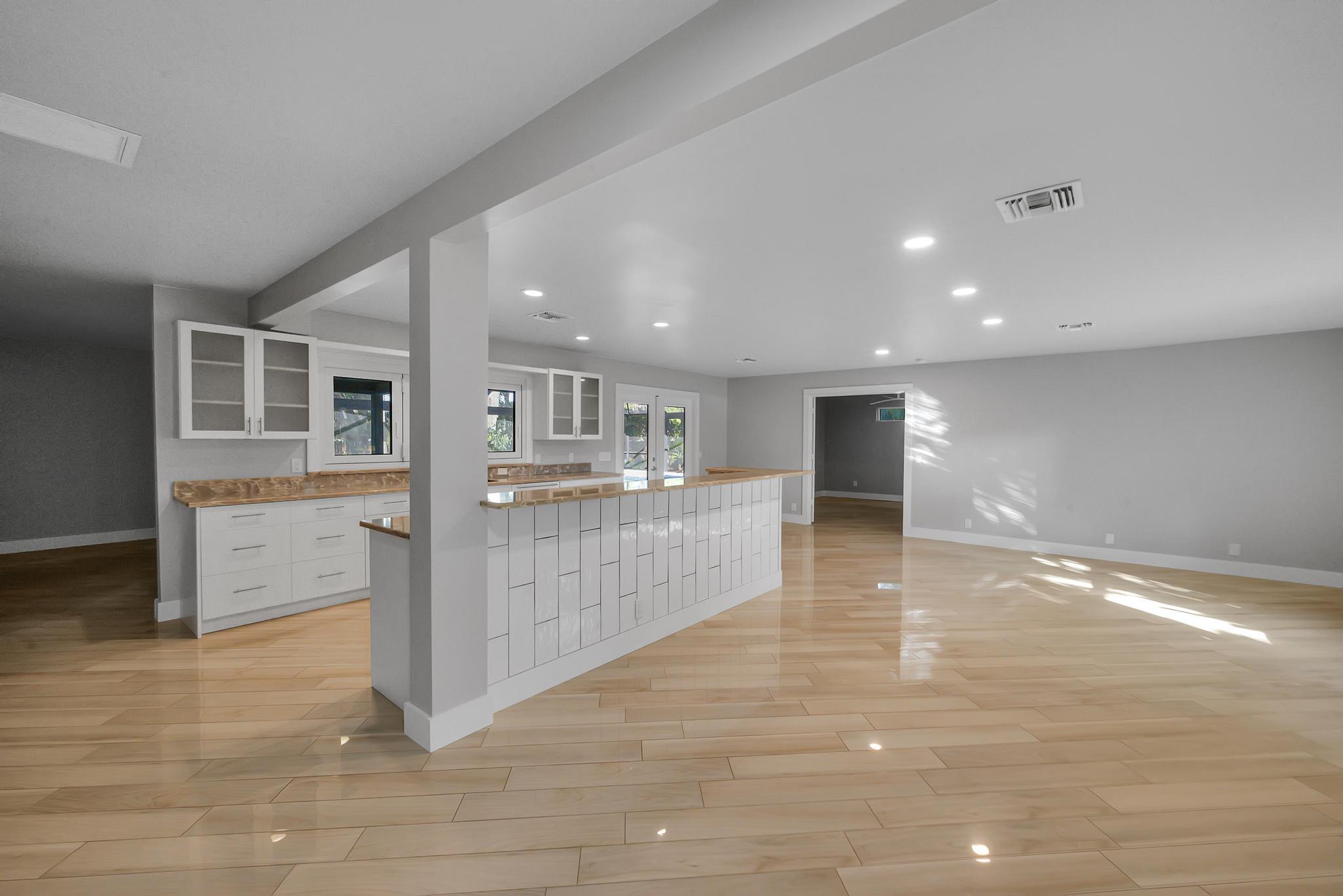 24 Fieldway Drive Sewall's Point, FL 34996 - Photo 8 of 37 274C63C6-354C-46D9-AED5-5D912BC4CDAF