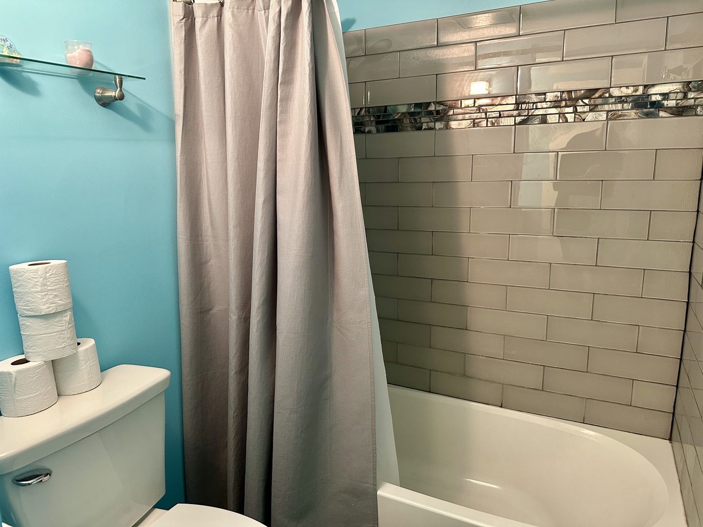 820 Elder Road, Unit C315 Homewood, IL 60430 - Photo 11 of 18 a bathroom with a shower and a toilet