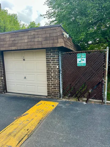 $99,999 | 820 Elder Road, Unit C315, Homewood, IL 60430