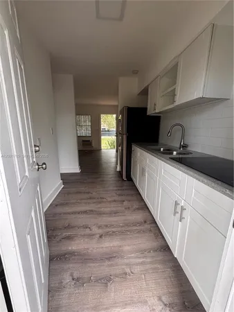 $1,300 | 7701 Northeast 3rd Court, Unit 3, Miami, FL 33138