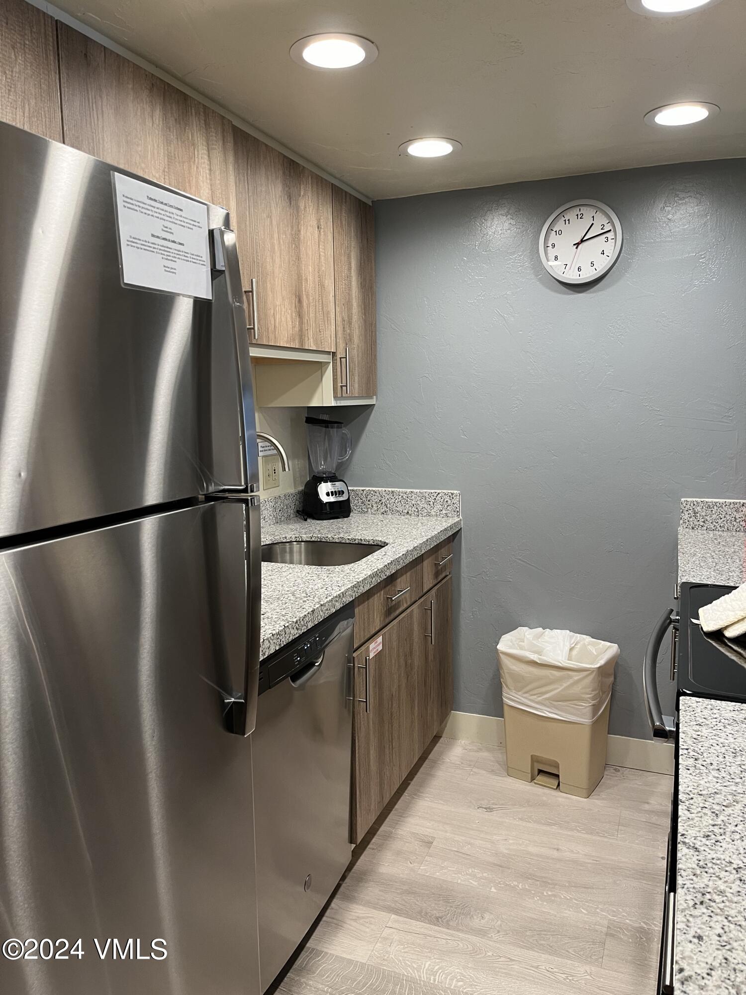 1020 Vail View Drive, Unit 130547 Vail, CO 81657 - Photo 2 of 22 1305 Kitchen