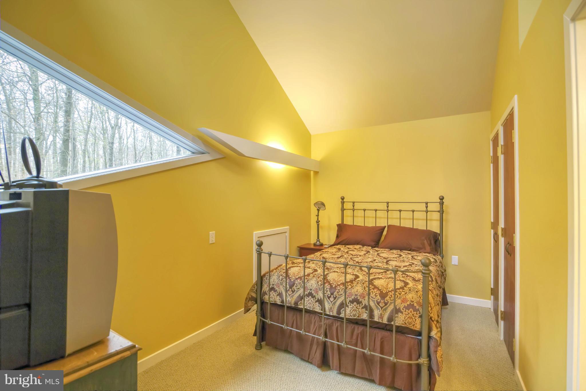 10701 Gambrill Park Road Frederick, MD 21702 - Photo 20 of 30 Bedroom
