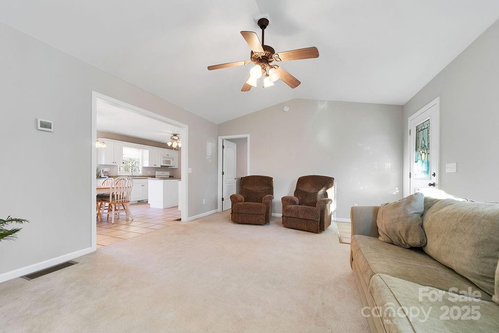 43 Redden Road Hendersonville, NC 28739 - Photo 5 of 29