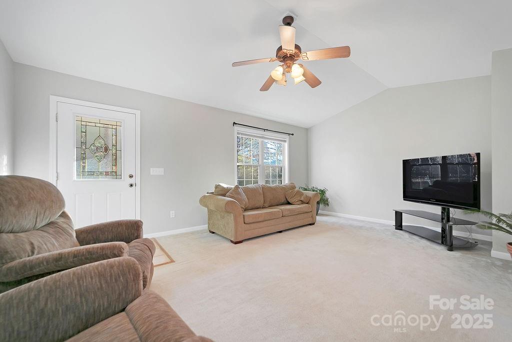 43 Redden Road Hendersonville, NC 28739 - Photo 6 of 29